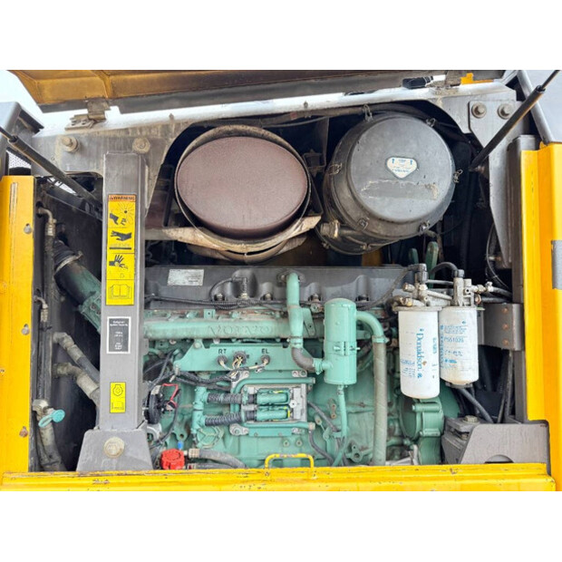 2011 Volvo G970-44664420