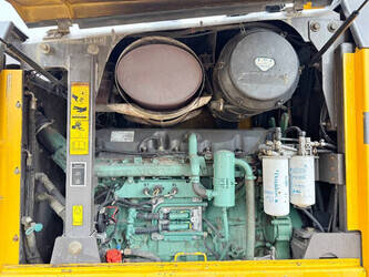 2011-volvo-g970-1400087-44664420