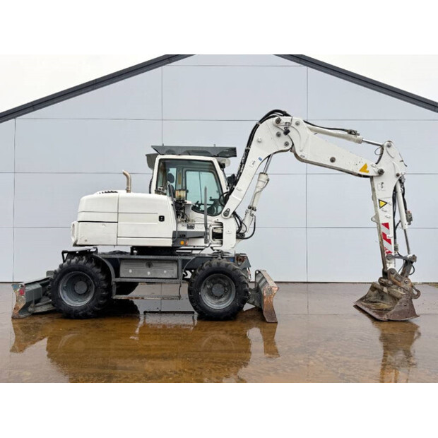 2011 ليبهير A309-44664623