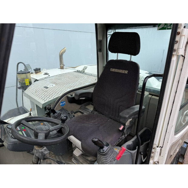 2011 ليبهير A309-44664627