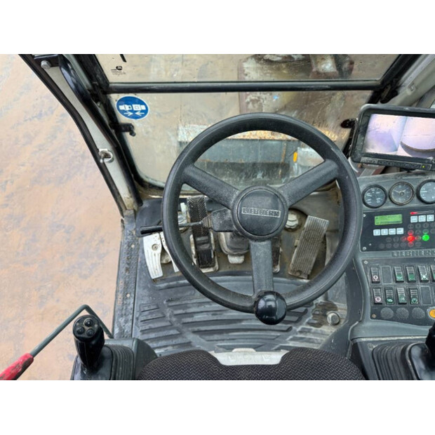 2011 ليبهير A309-44664629