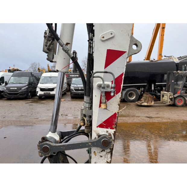 2011 ليبهير A309-44664640