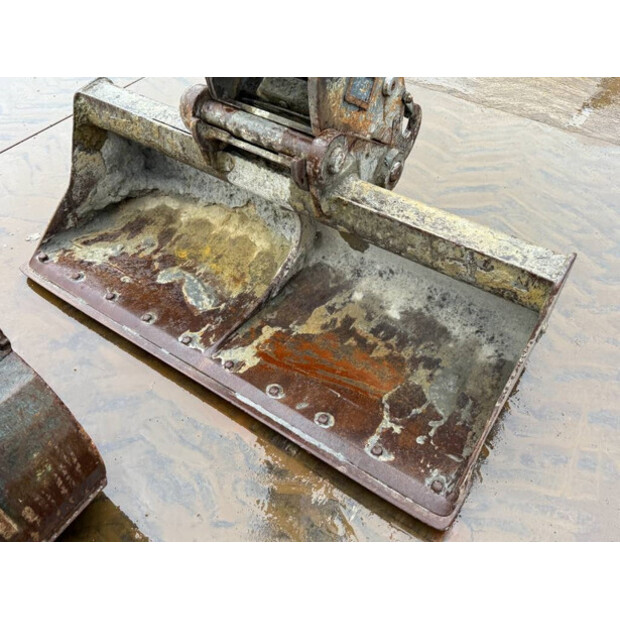 2011 ليبهير A309-44664641