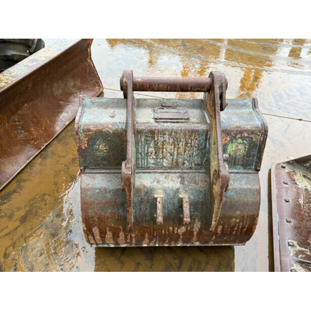 2011 ليبهير A309-44664643