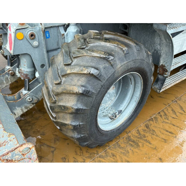 2011 ليبهير A309-44664649