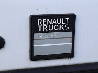 renault-master-1400099-44664721