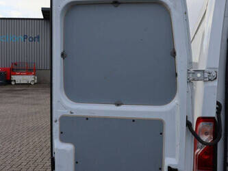 renault-master-1400099-44664733