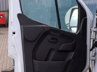 renault-master-1400099-44664734