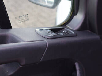 renault-master-1400099-44664735