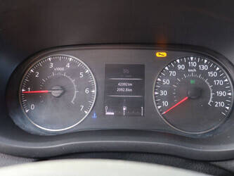 renault-master-1400099-44664754