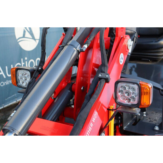 2025 بانثر W25-44665241