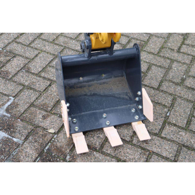 2025 Infront YFE12-44665447