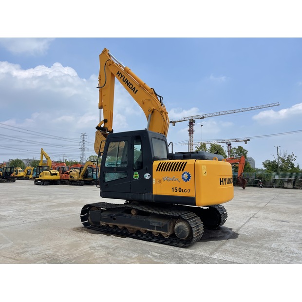 2023 Hyundai 150LC-7-44680957