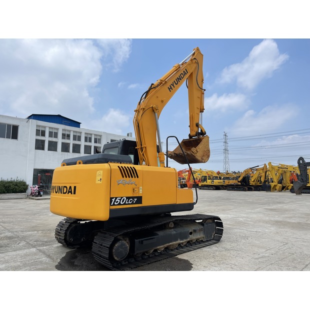 2023 Hyundai 150LC-7-44680960