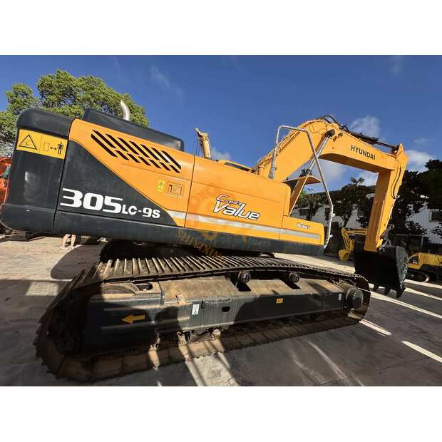 2024 Hyundai 305-9T-44681115