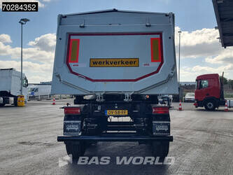 2024-carnehl-chks-hh-44682081