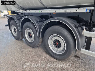 2024-carnehl-chks-hh-44682084