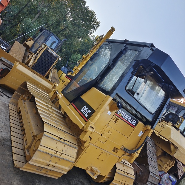 2023 Caterpillar D5C-44683058