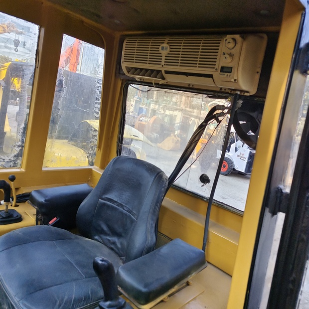 2023 Caterpillar D5C-44683063