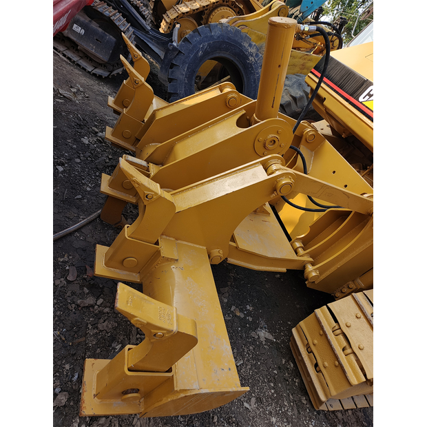 2023 Caterpillar D5M-44683084