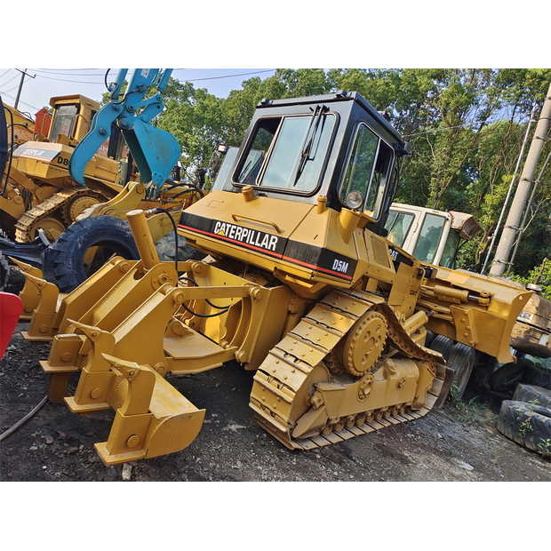 2023 Caterpillar D5M-44683085