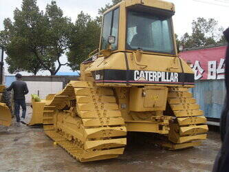 صورة ل جرارات 2023 كاتربيلر D5N