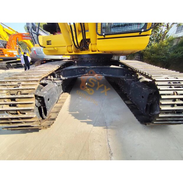 2023 كوماتسو PC400-8R-44683301