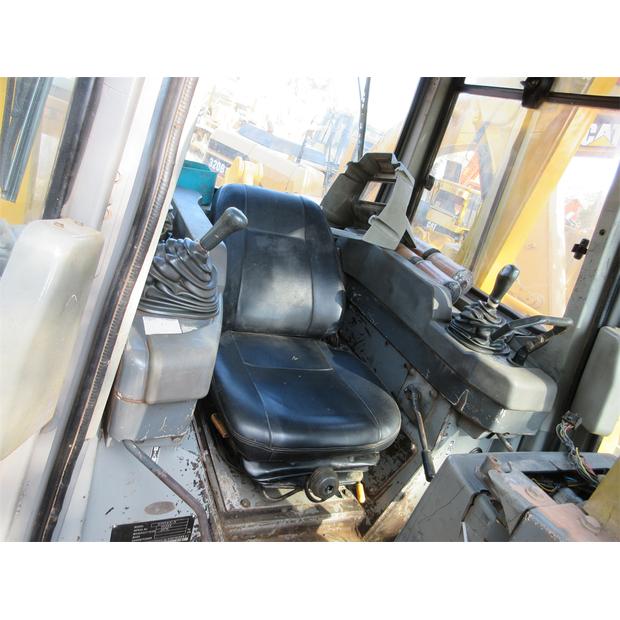 2022 Komatsu D155A-3-44683357