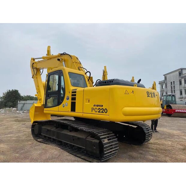 2023 كوماتسو PC220-6-44683374