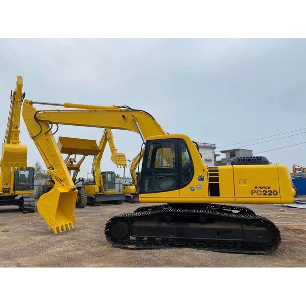 2023 كوماتسو PC220-6-44683379