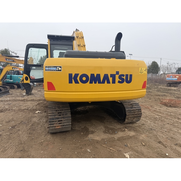 2024 Komatsu PC220-8-44683407