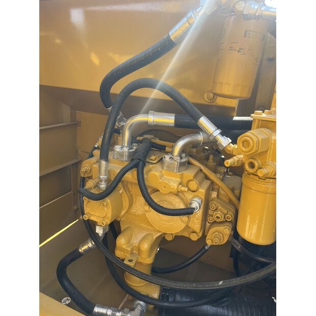 2022 Caterpillar 320CL-44683464
