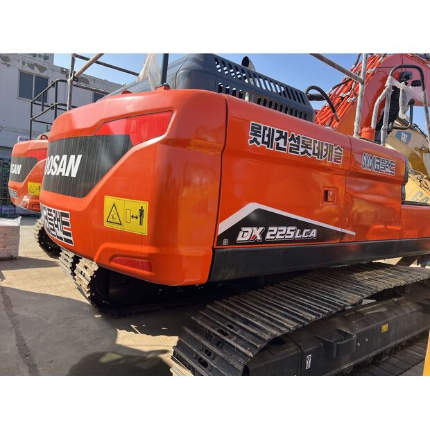 2025 Doosan DX225-44683479