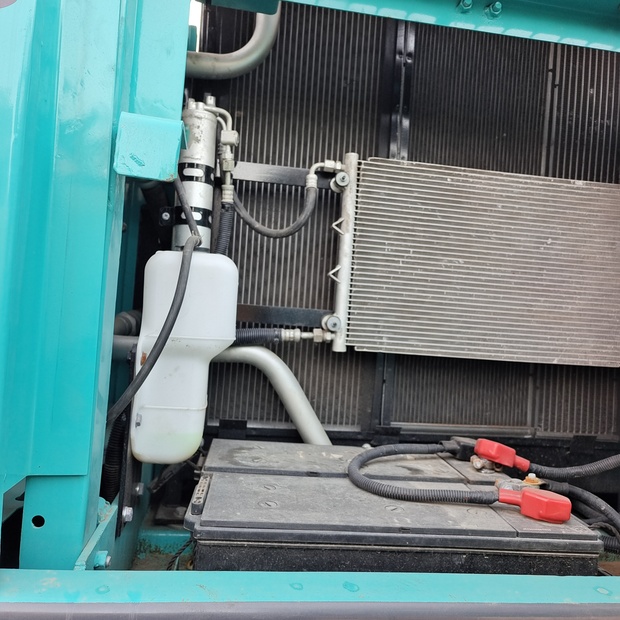 2024 كوبيلكو SK200-8-44683650