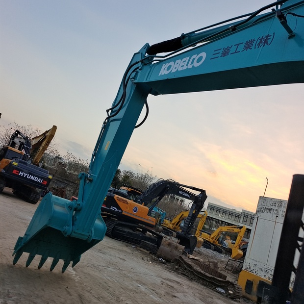 2024 كوبيلكو SK200-8-44683651