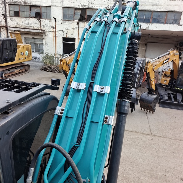 2023 كوبيلكو SK200-8-44683710