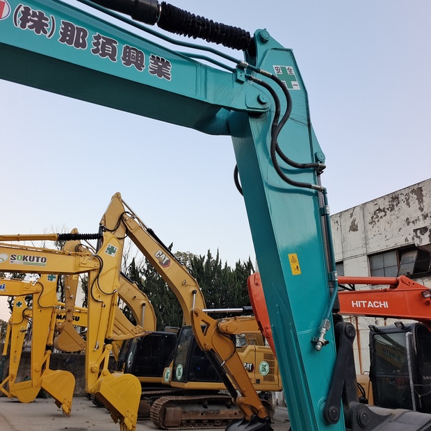 2023 كوبيلكو SK200-8-44683714