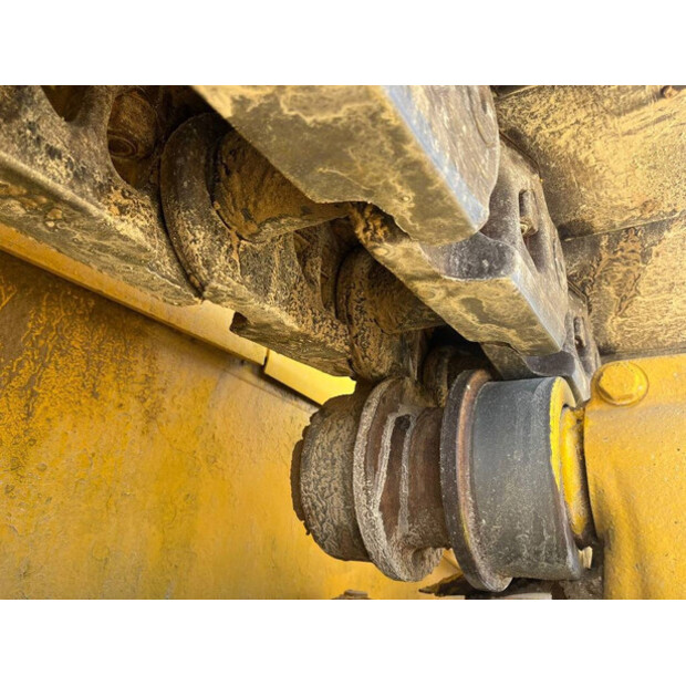 2023 Komatsu D275A-5R-44684129