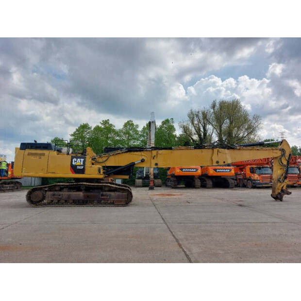 2016 Caterpillar 352FL-44684168