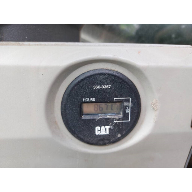 2016 Caterpillar 352FL-44684172