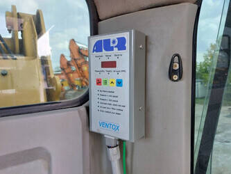 2016-caterpillar-352fl-1400379-44684178