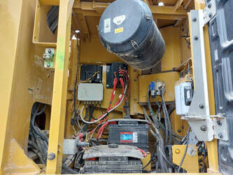 2016-caterpillar-352fl-1400379-44684179