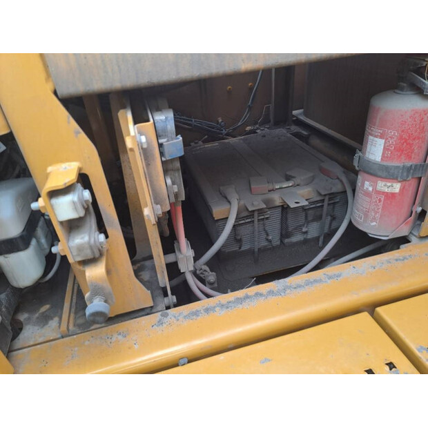 2024 كاتربيلر 395-44684231