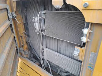 2024-caterpillar-395-44684232