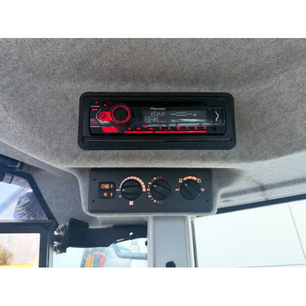 2018 فولفو L120H-44684384