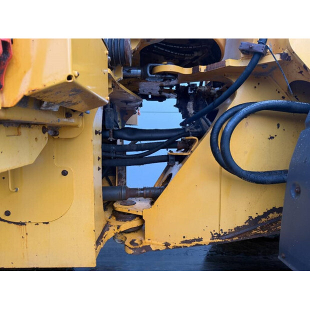 2018 فولفو L120H-44684393