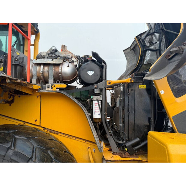 2018 فولفو L120H-44684398