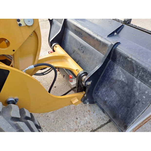 2024 Caterpillar 906-44684651