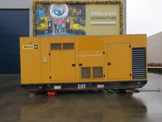 صورة ل وحدات المولدات 2002 كاتربيلر 800F