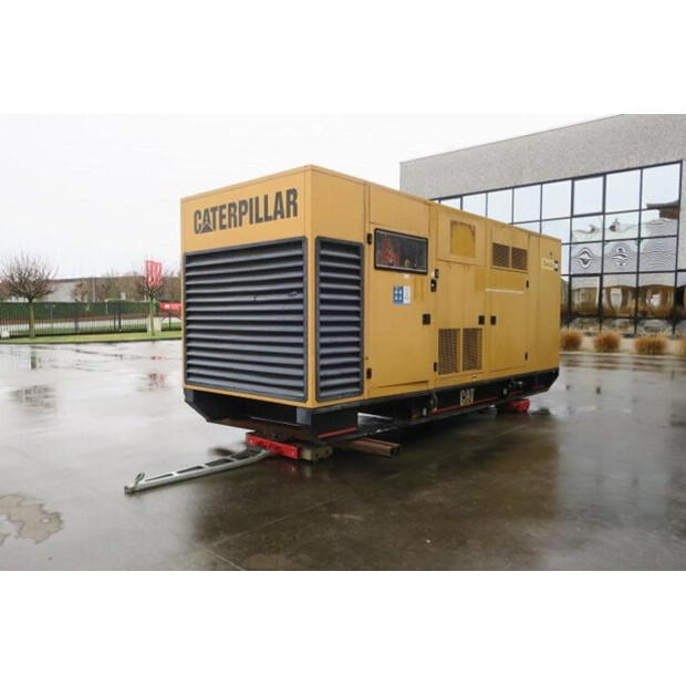 2002 كاتربيلر 800F-44685373